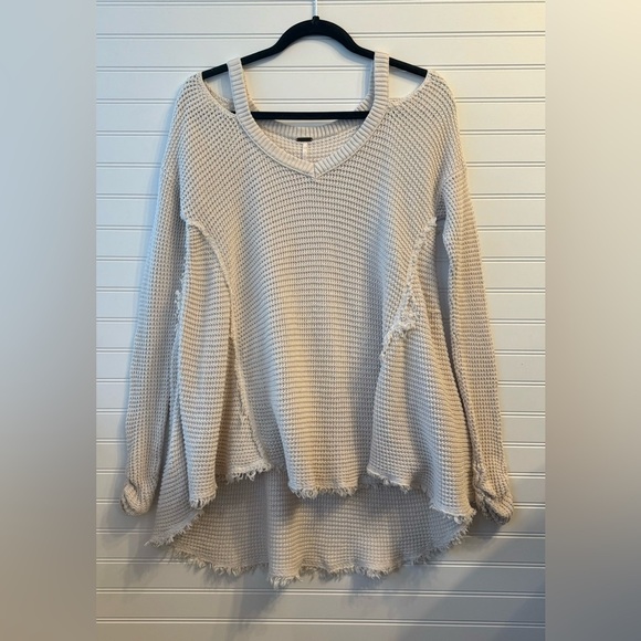 Free People Sweaters - Free People knit waffle weave frayed cream sweater. Size small